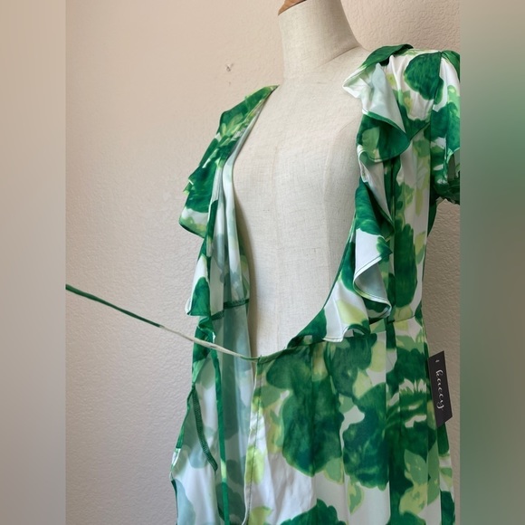 Luxxel NWOTs Floral Print Wrap Mini Dress - Picture 7 of 10